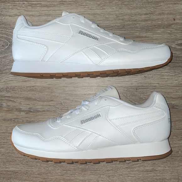 NWOT Men’s 10.5 Reebok Classic Harman Run S White Gum CM9203 Retro New - Picture 3 of 11